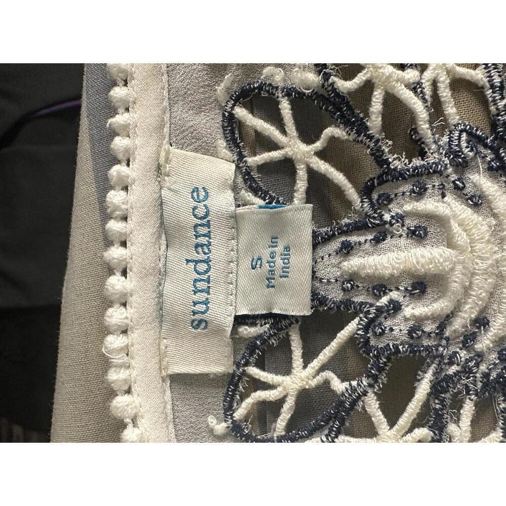 Sundance boho navy/white embroidered lace floral peasant blouse/top Size Small - Picture 6 of 6